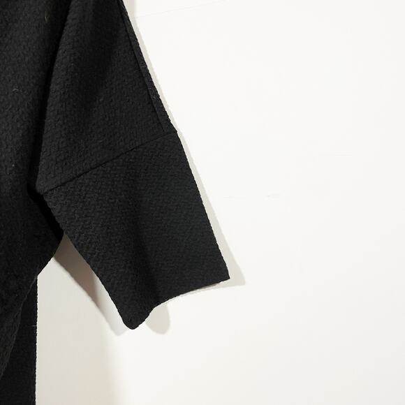 Philosophy Textured Cut Out Back Blouse Medium - Picture 7 of 9